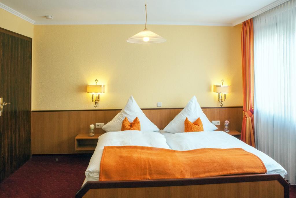 Weinhotel Hubertus Garni Klotten Εξωτερικό φωτογραφία